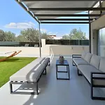 Swan Paradise Residences * Loutra Oraias Elenis