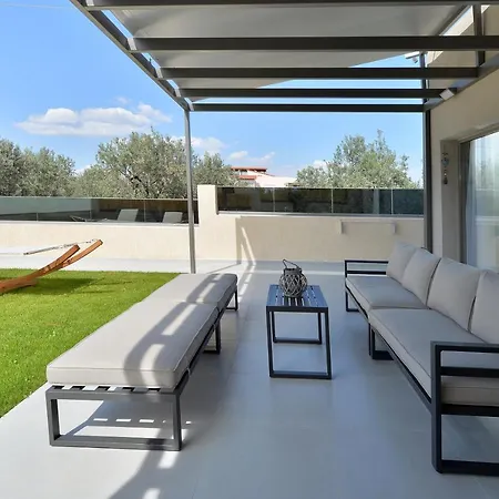 Swan Paradise Residences * Loutra Oraias Elenis