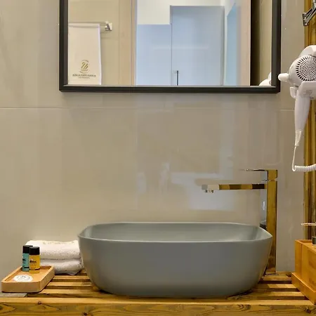 Swan Paradise Residences 로우트라 오라이아스 엘레니스