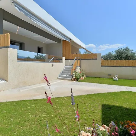 Swan Paradise Residences Летний дом Лутра-Ореас-Эленис