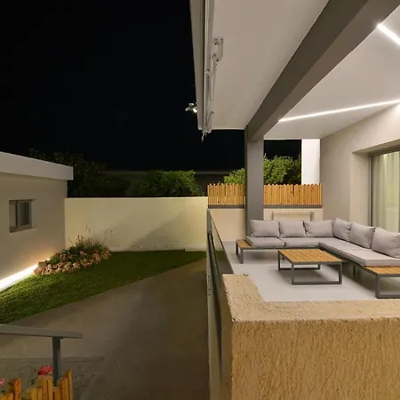 Swan Paradise Residences Εξοχικό σπίτι Λουτρά Ωραίας Ελένης