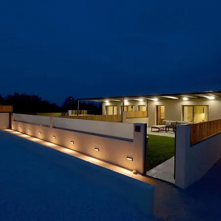 Swan Paradise Residences Летний дом Лутра-Ореас-Эленис